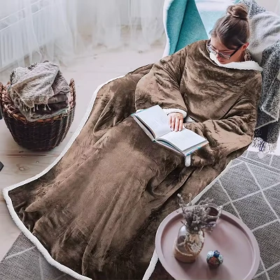 Snuggie Hoodie adyol
