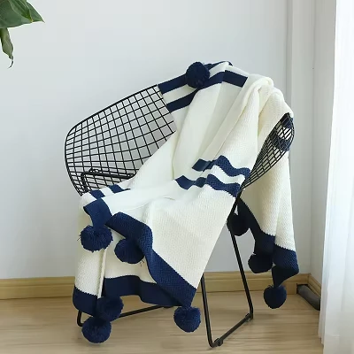 Stripe yoqimli Ball Tassel adyol